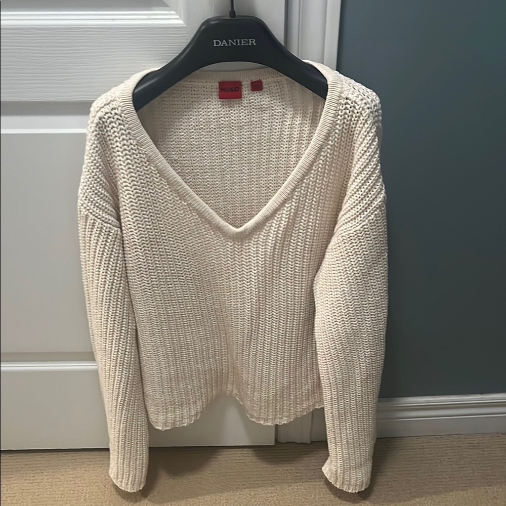 Hugo Cream V-Neck Sweater